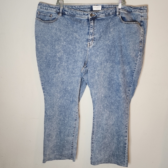 Lane Bryant Crop Jeans.  Women's plus size 34/36. 6X. Stretch denim - Picture 1 of 16